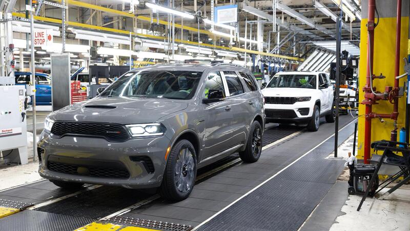 Stellantis, anno nero negli USA: niente bonus ai lavoratori, ma lo stipendio di Antonio Filosa...