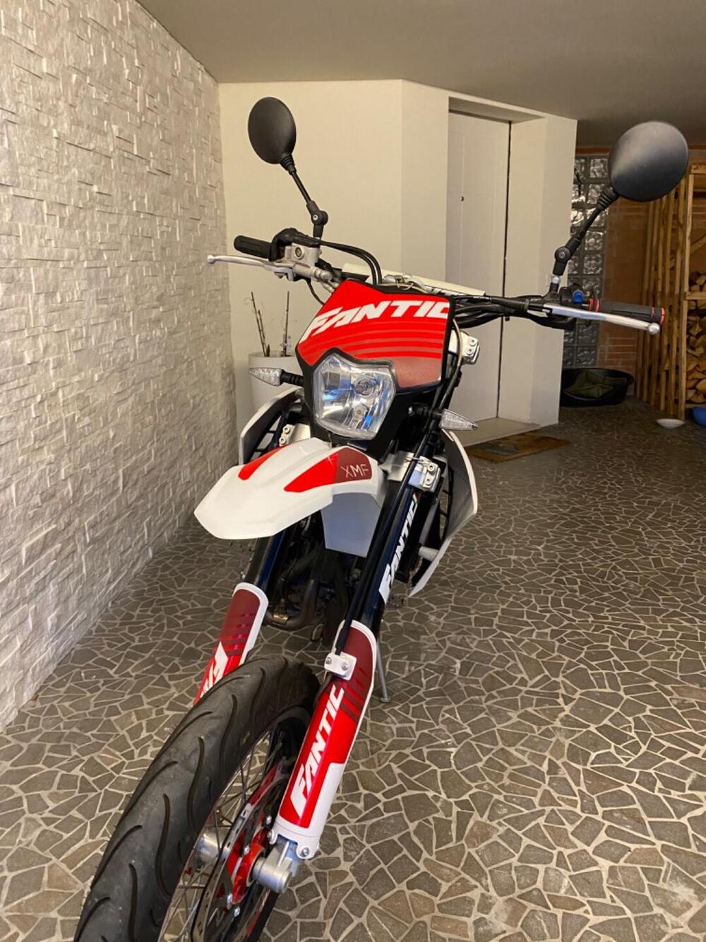 Fantic Motor XMF 125 Motard Performance 4T (2023 - 24) (4)