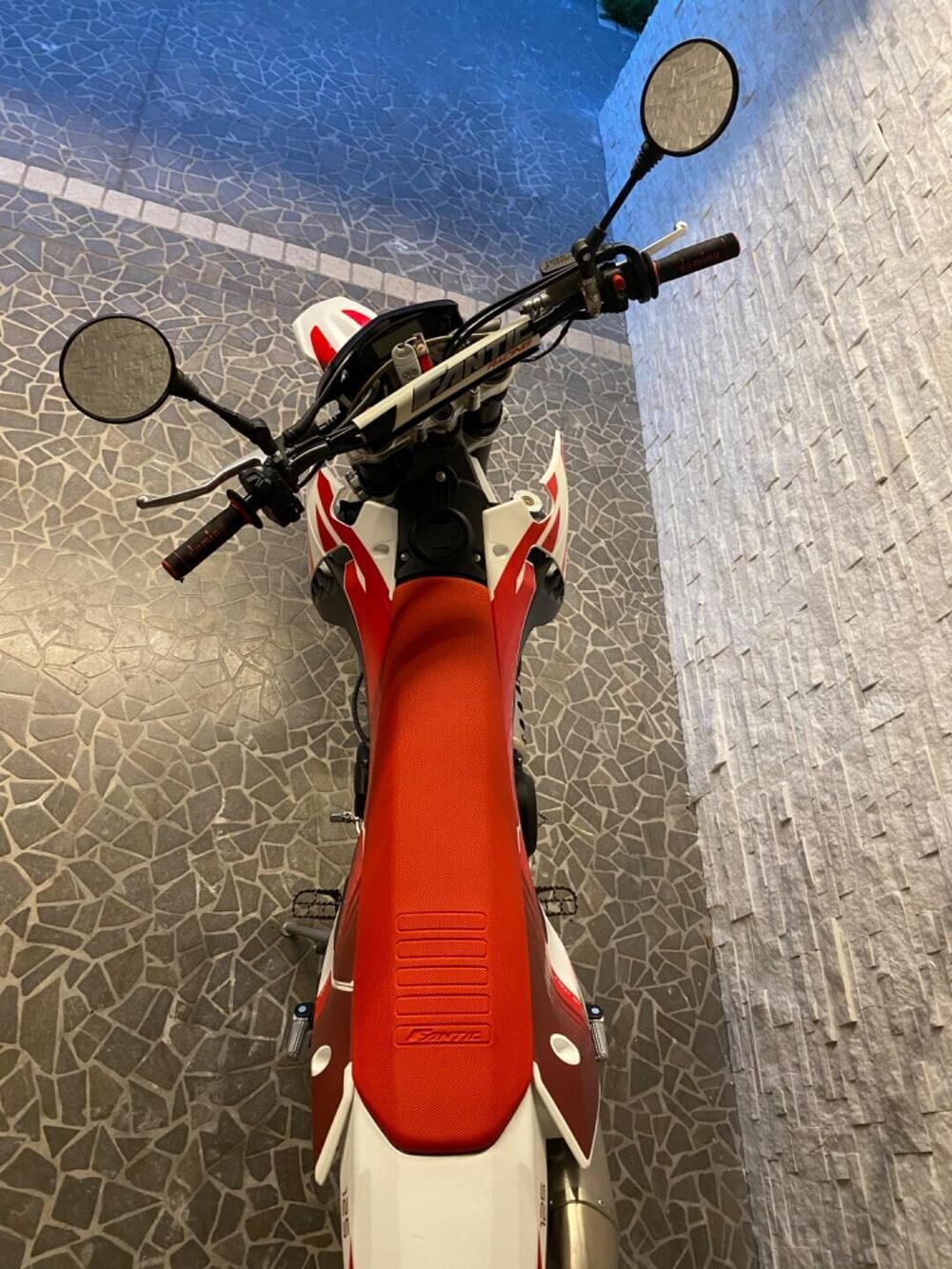 Fantic Motor XMF 125 Motard Performance 4T (2023 - 24) (6)