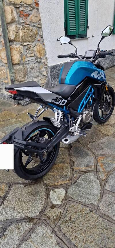 CFMOTO 300NK (2021 - 26) usata