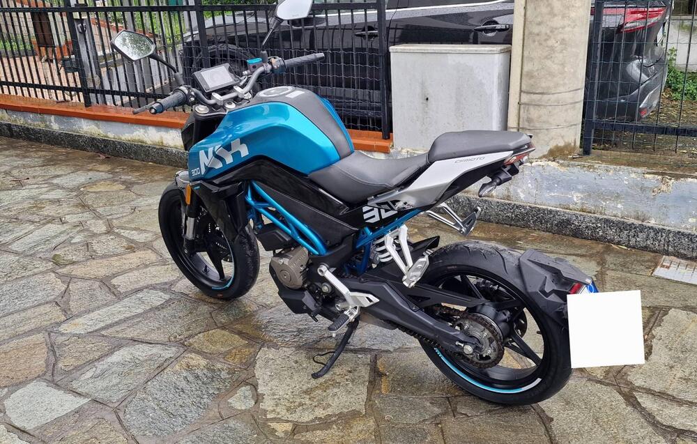 CFMOTO 300NK (2021 - 26) (2)