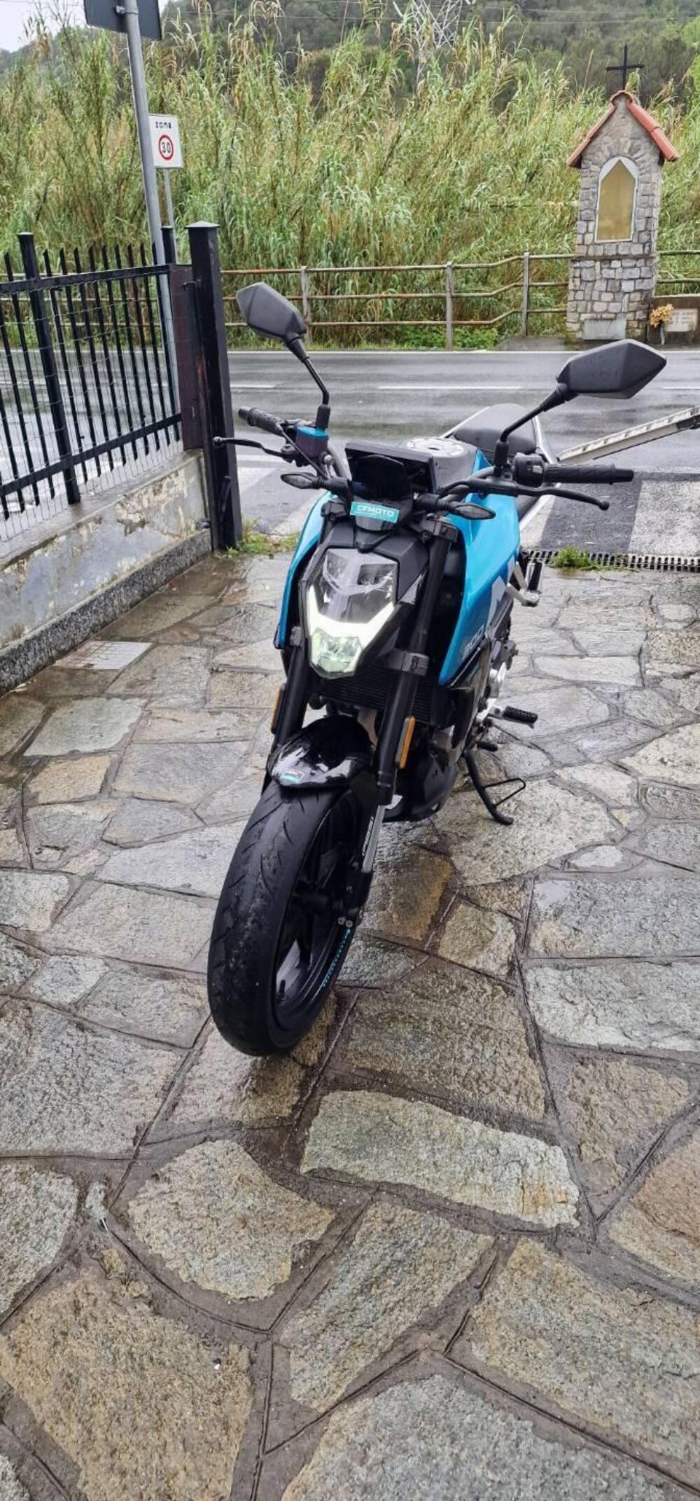 CFMOTO 300NK (2021 - 26) (5)