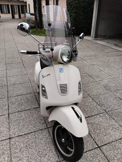Vespa GTS 300 Super (2008 - 16) usata