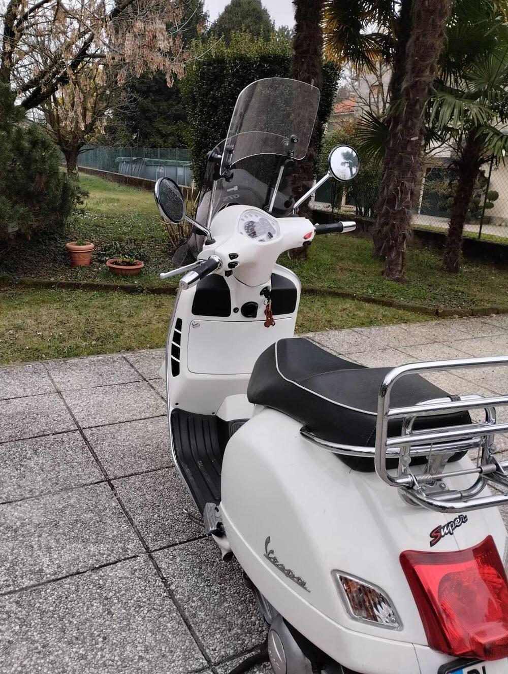 Vespa GTS 300 Super (2008 - 16) (3)