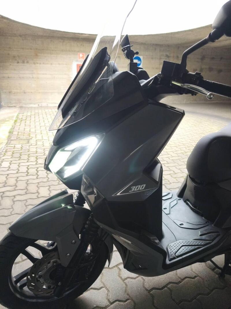 Sym Joyride 300 (2022 - 24) (5)