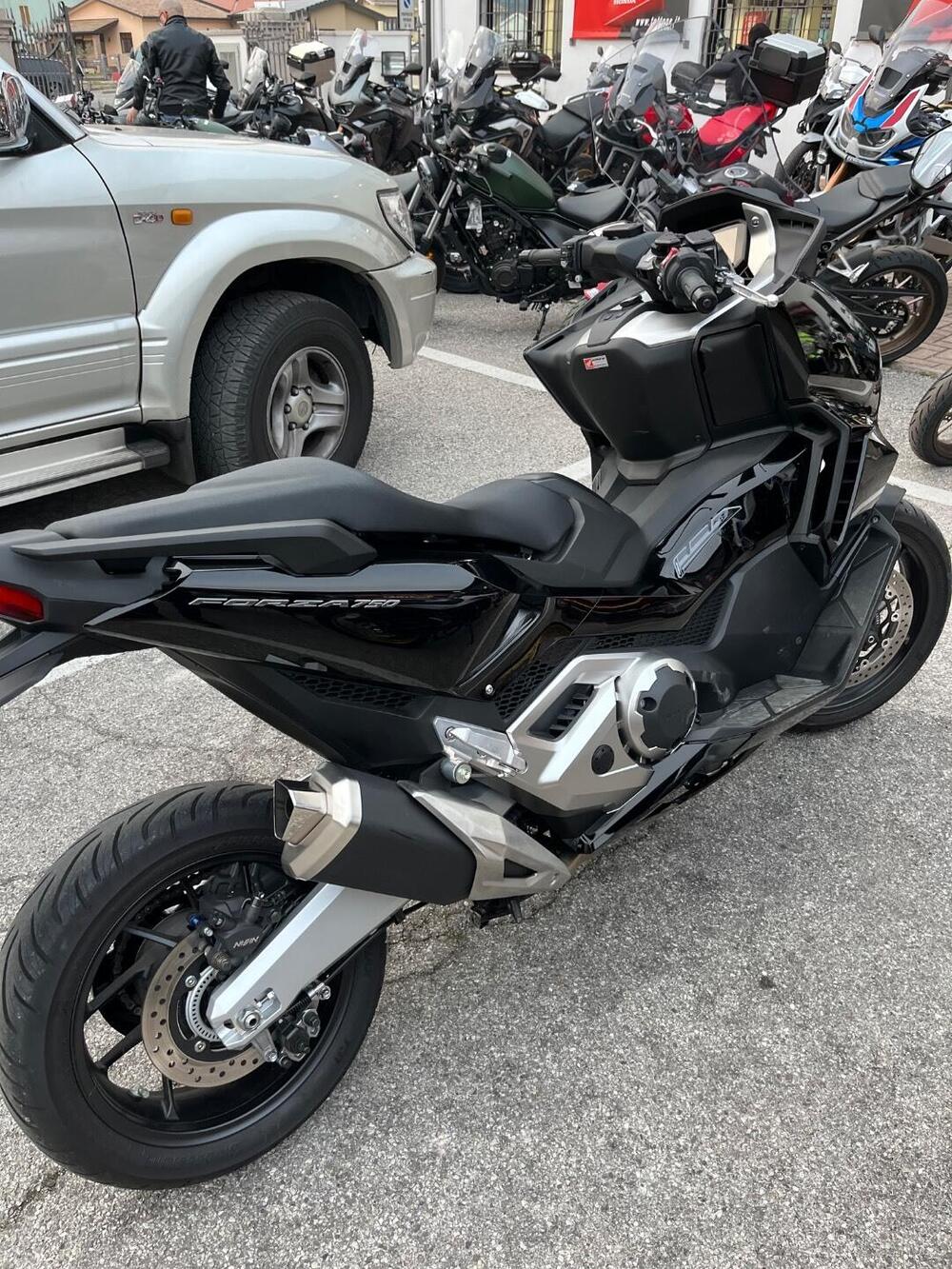 Honda Forza 750 DCT (2021 - 24) (3)