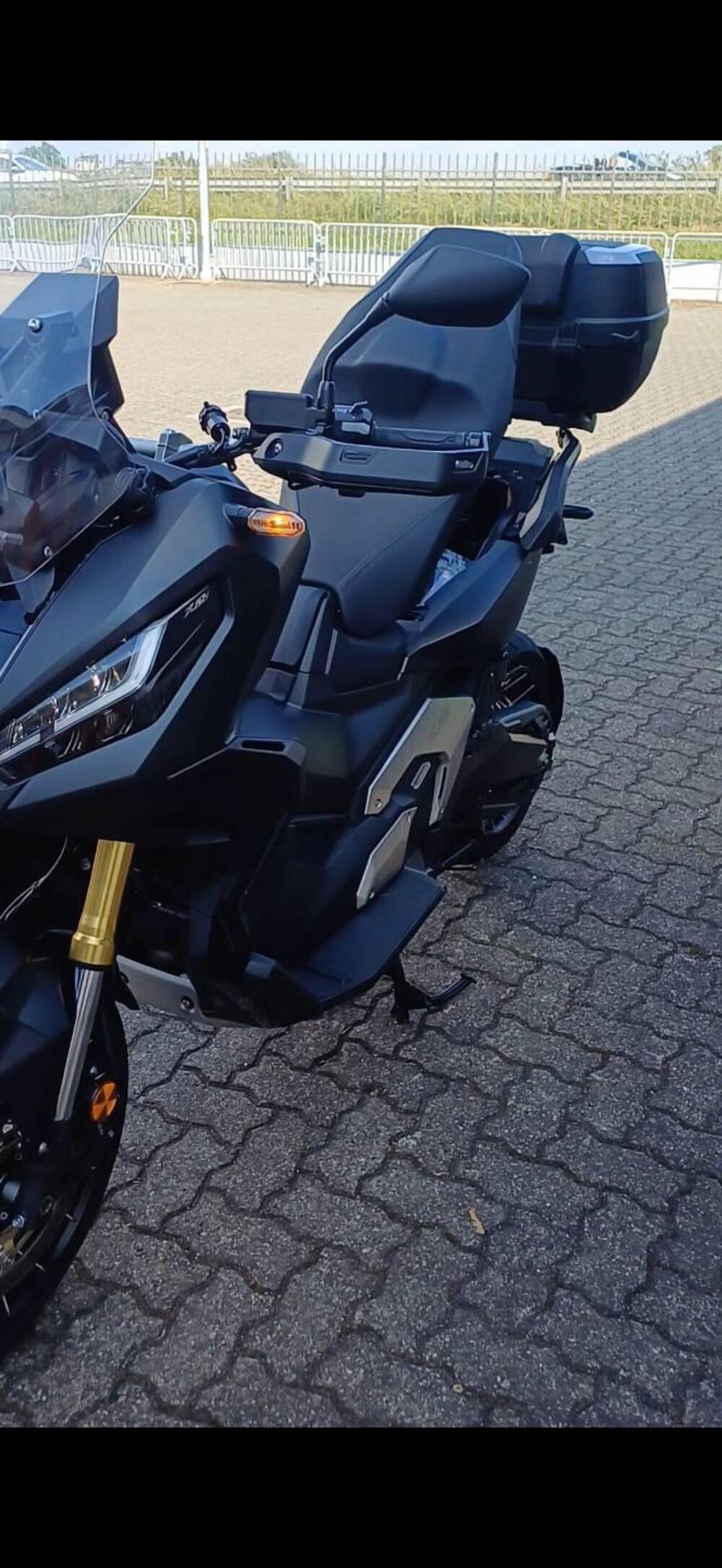 Honda X-ADV 750 DCT Adventure (2021 - 24) (2)