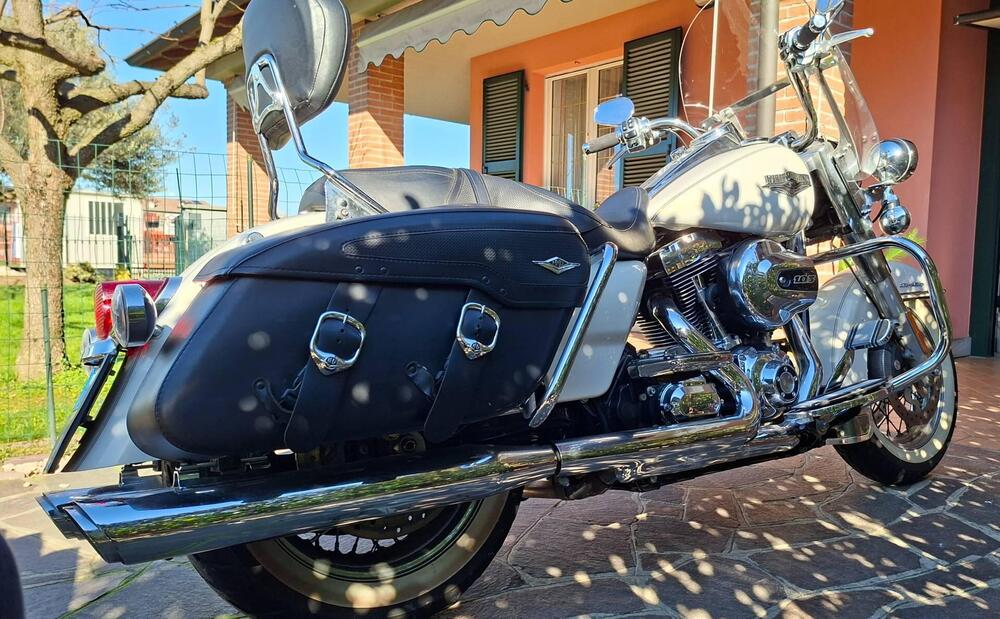 Harley-Davidson 103 Road King Classic (2014 - 16) - FLHRC (2)