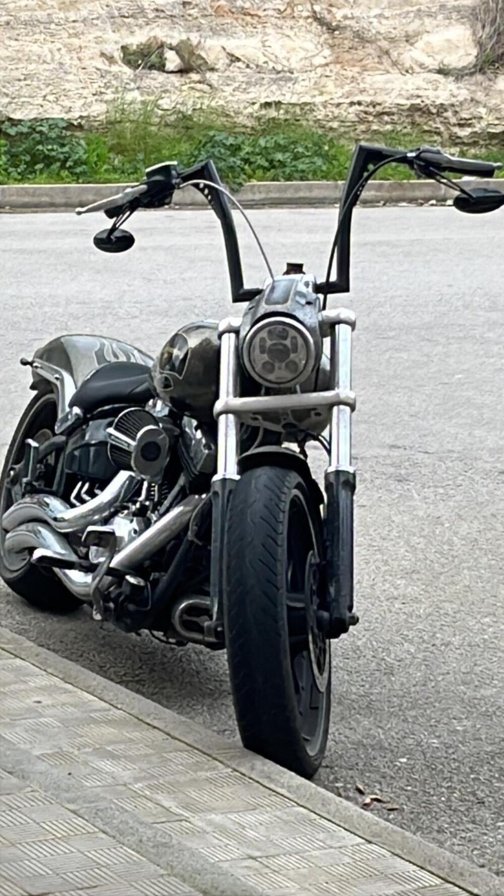 Harley-Davidson 1690 Breakout (2013 - 17) - FXSB (12)