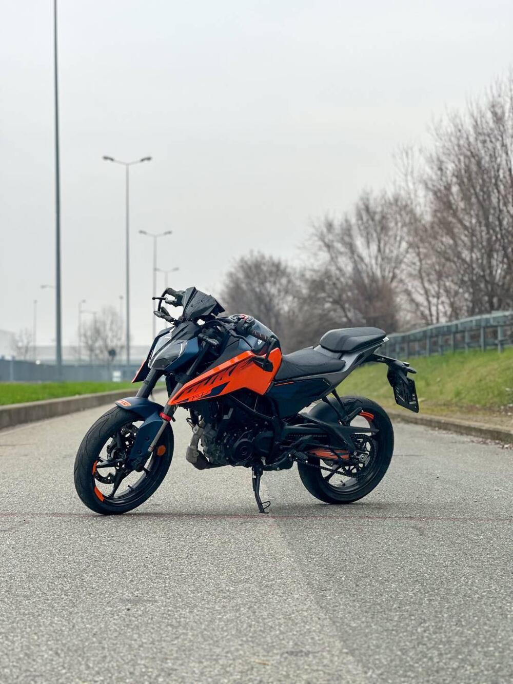 KTM 125 Duke (2024 - 25) (2)