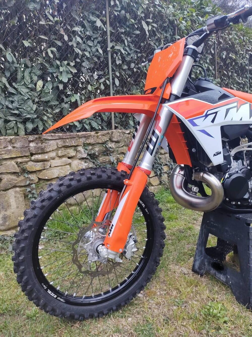 KTM 250 SX (2023) (4)