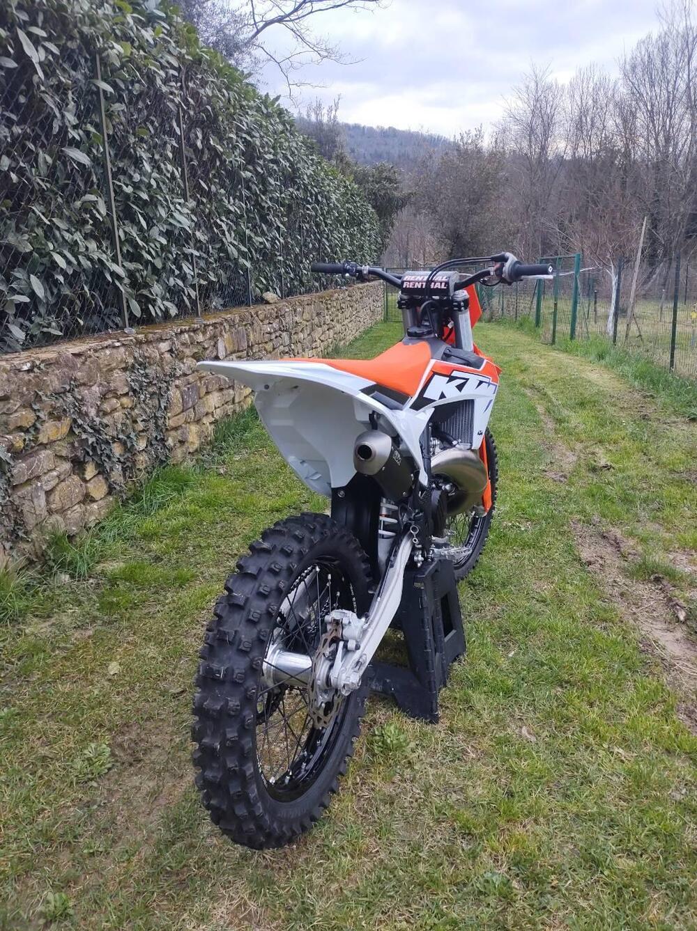 KTM 250 SX (2023) (14)