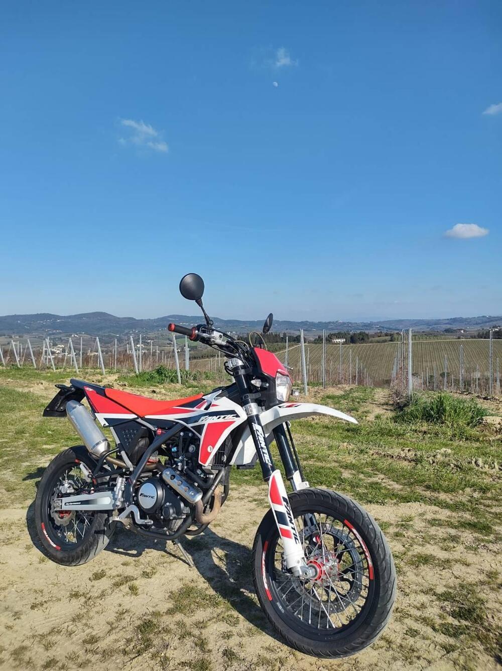 Fantic Motor XMF 125 Motard Performance 4t (2021 - 22) (5)