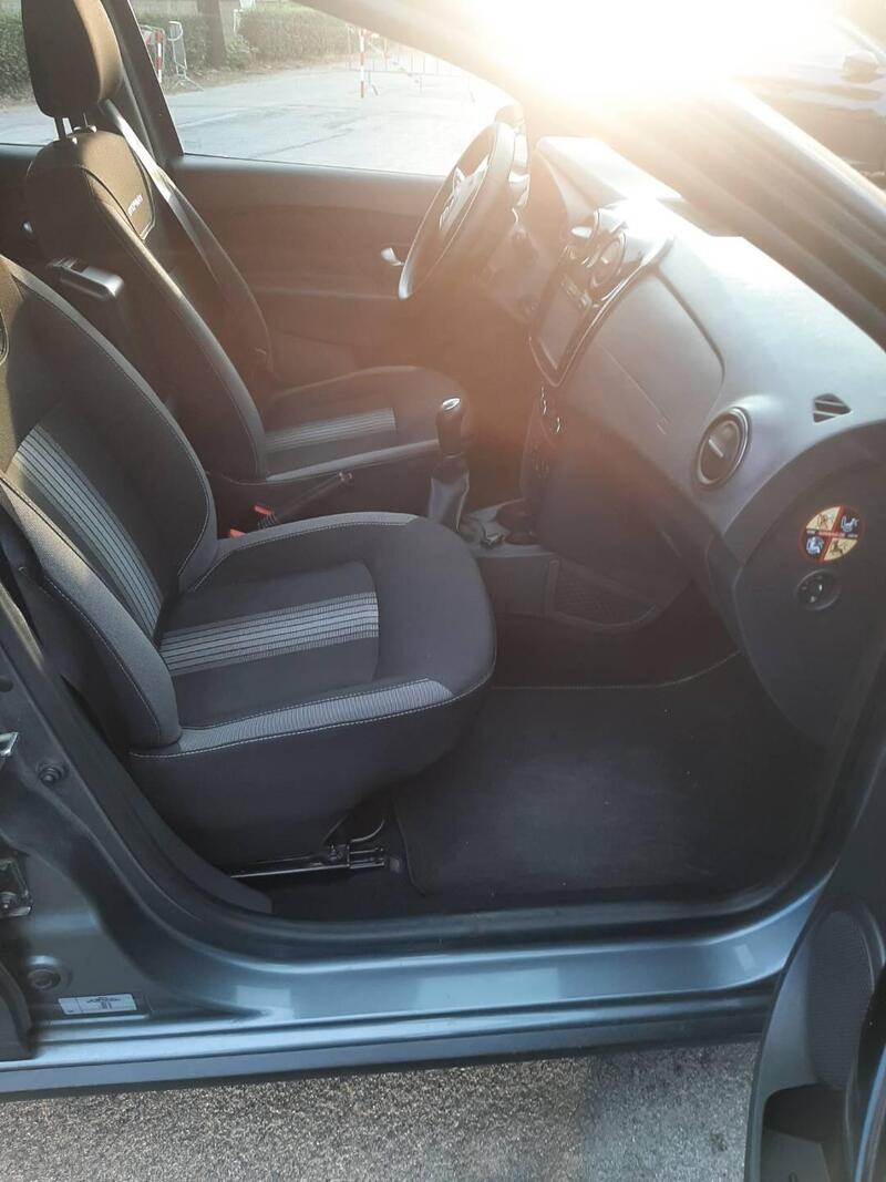 Dacia Sandero usata a Pistoia (8)