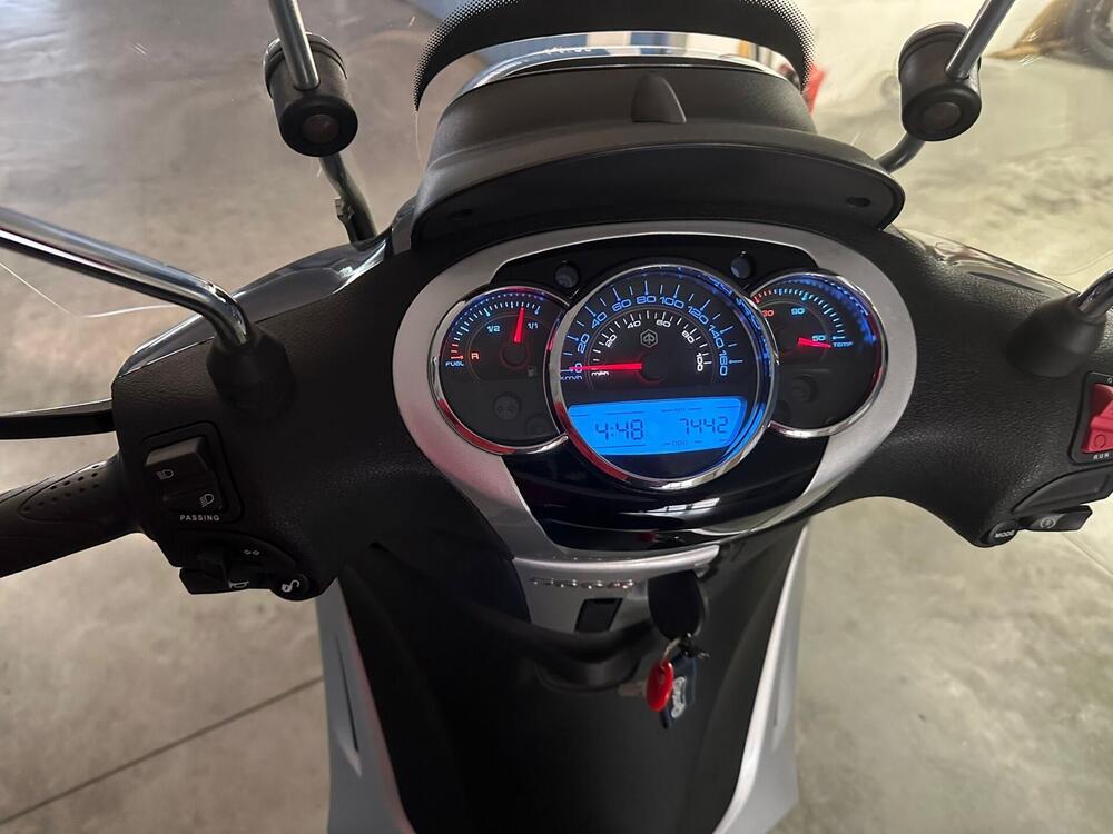 Piaggio Beverly 300 S i.e. ABS-ASR (2016 - 20) (5)