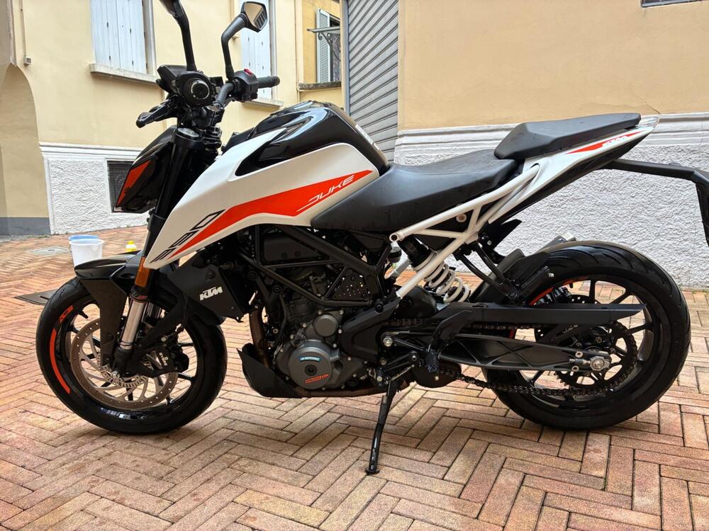 KTM 390 Duke (2021 - 23) (2)