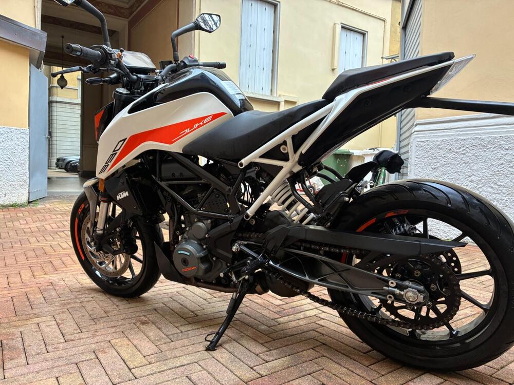 KTM 390 Duke (2021 - 23) (4)