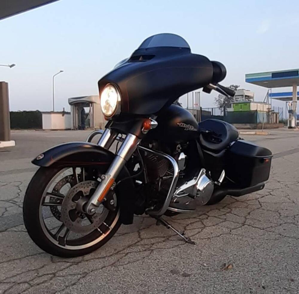 Harley-Davidson 1690 Street Glide Special (2014 - 16) - FLHX (4)