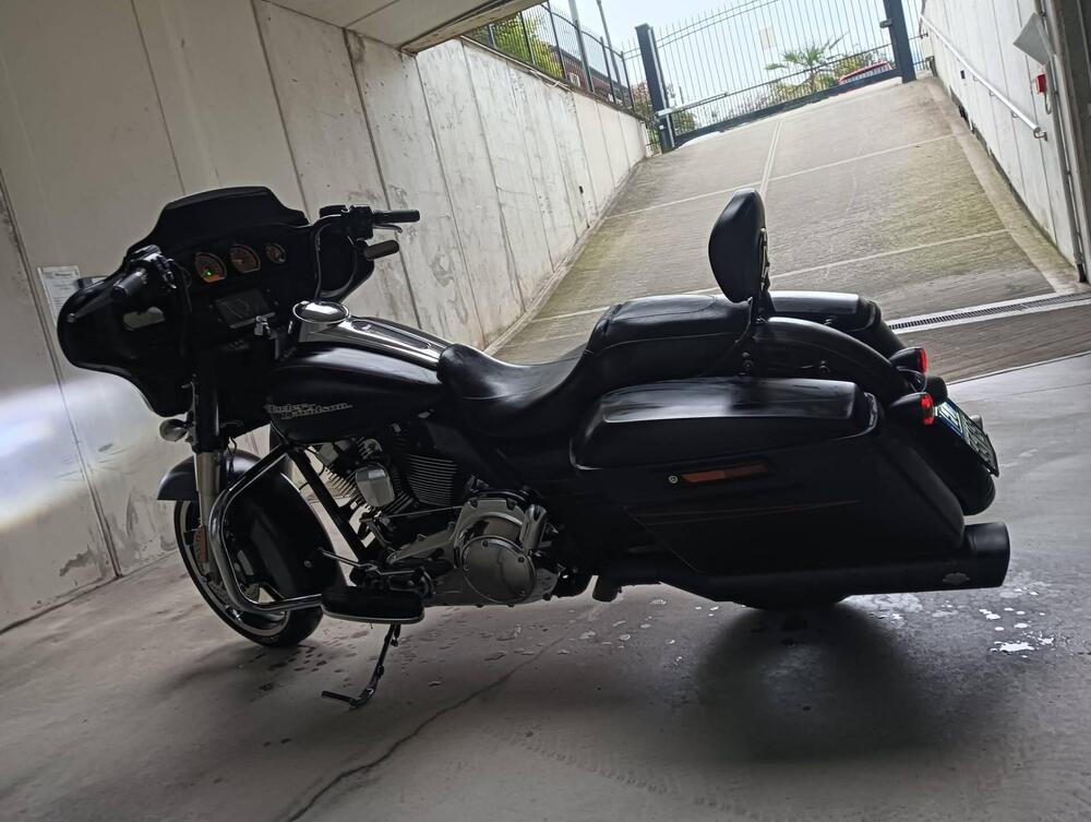 Harley-Davidson 1690 Street Glide Special (2014 - 16) - FLHX (9)