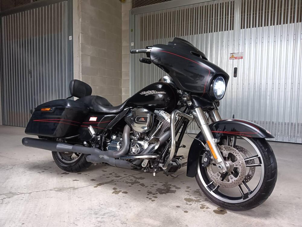 Harley-Davidson 1690 Street Glide Special (2014 - 16) - FLHX (16)