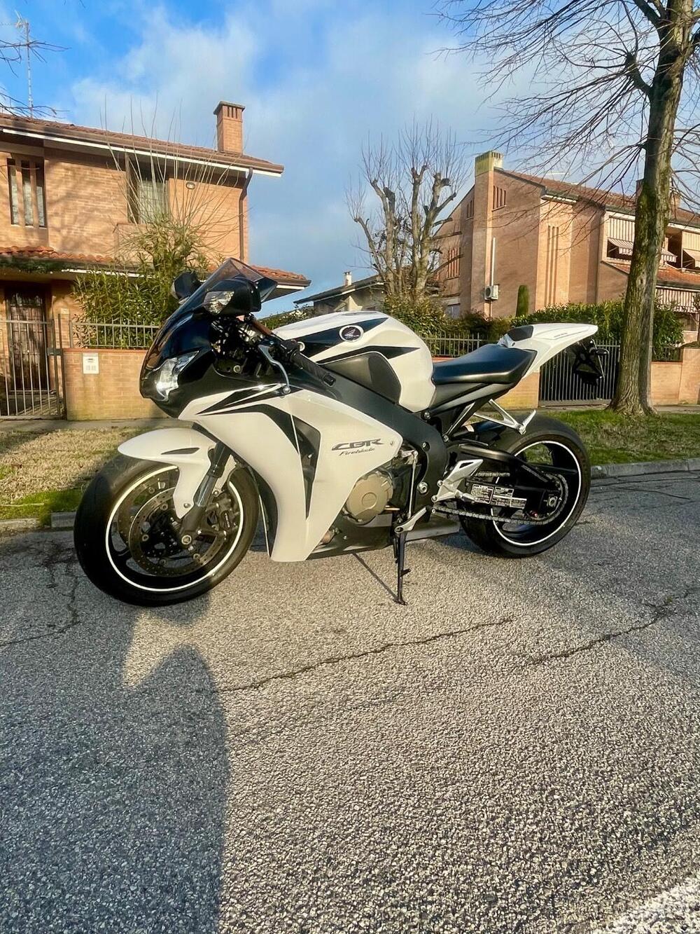 Honda CBR 1000 RR Fireblade (2008 - 11) (2)