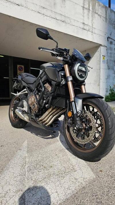 Honda CB 650 R (2021 - 23) usata