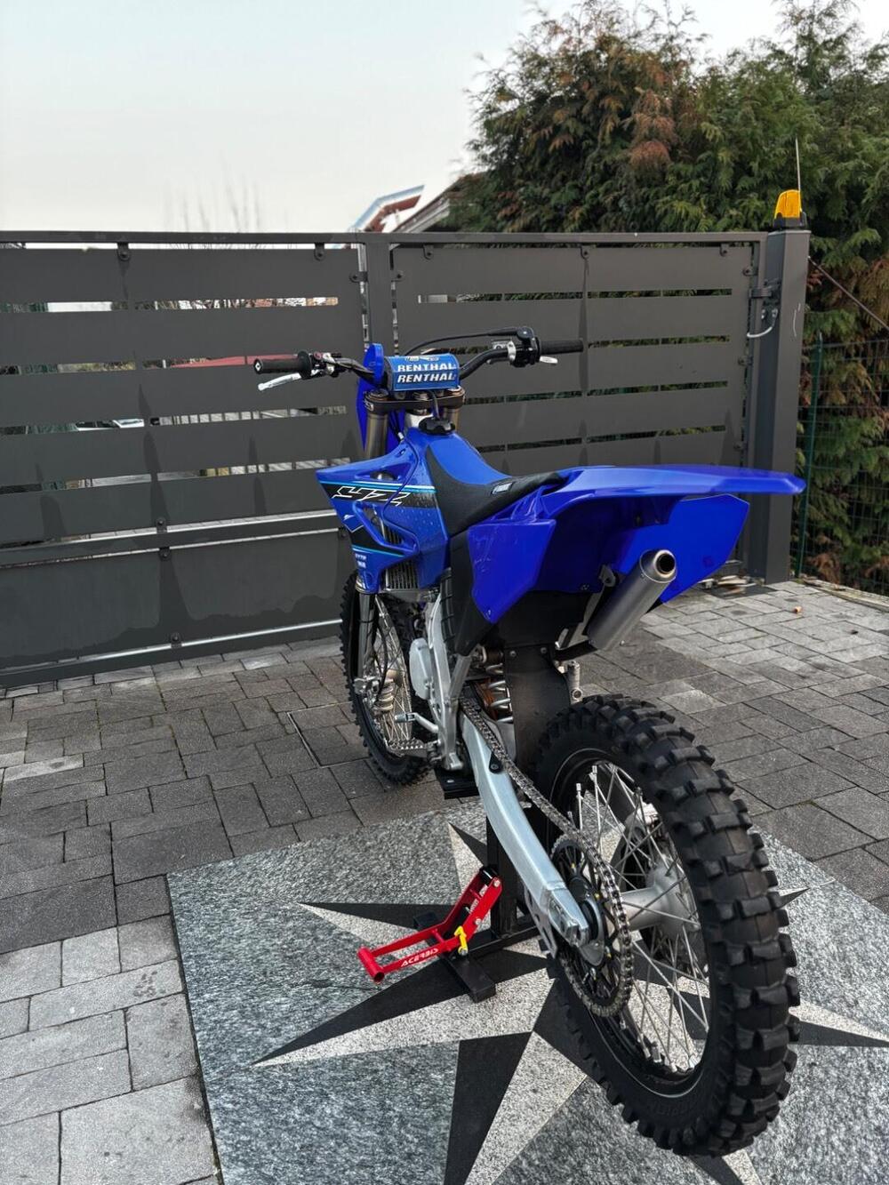 Yamaha YZ 125 (2021) (3)