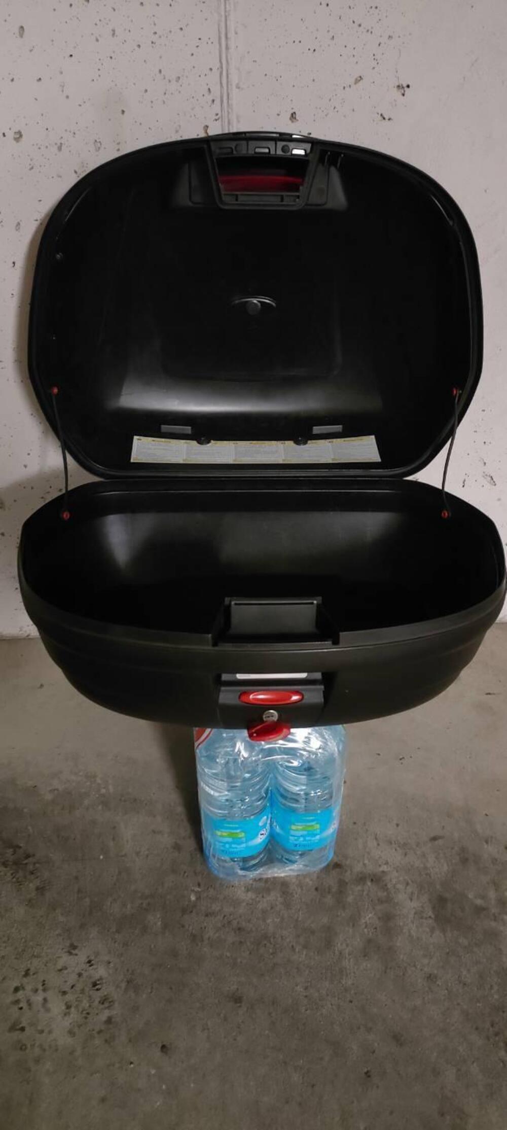 Bauletto Givi Simply e470 (3)