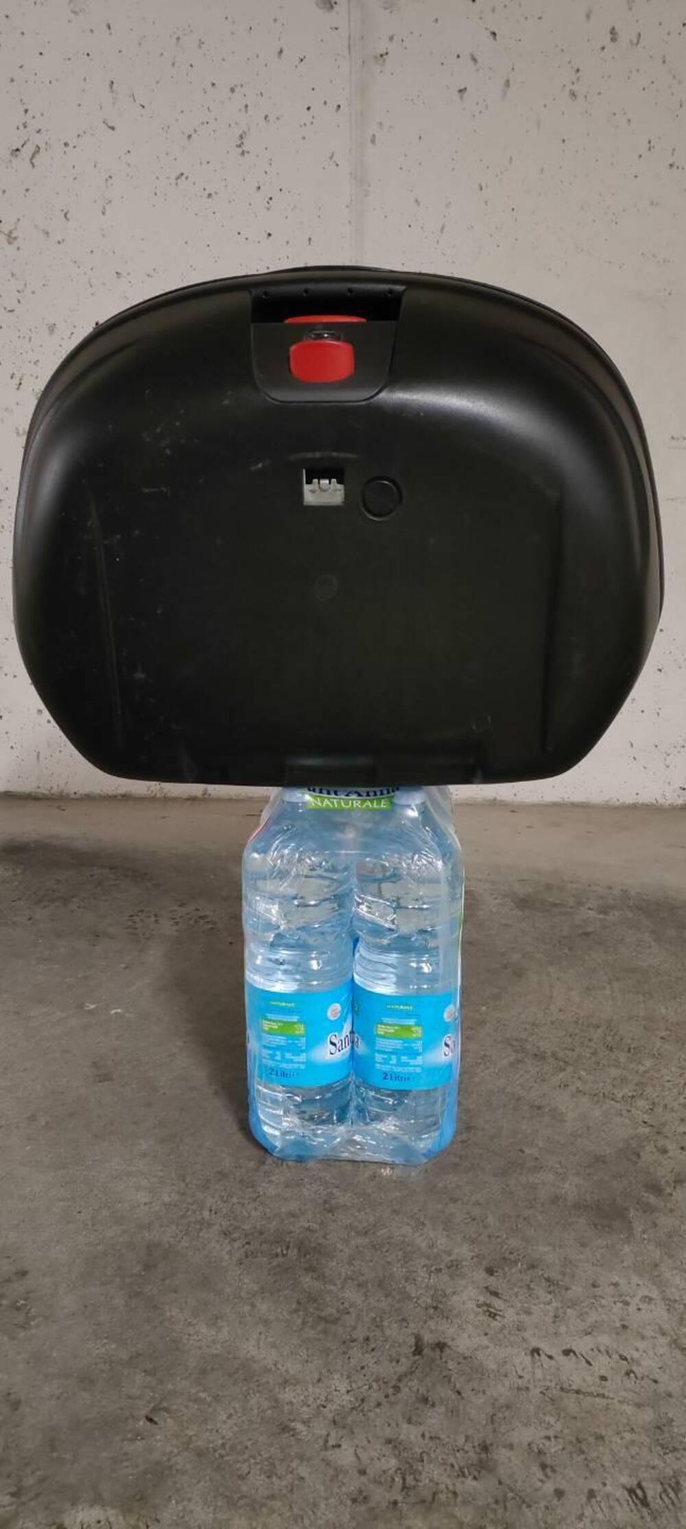 Bauletto Givi Simply e470 (4)