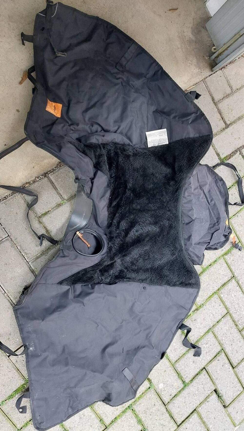 Termoscud coprigambe Tucano Urbano R083 (N) (2)