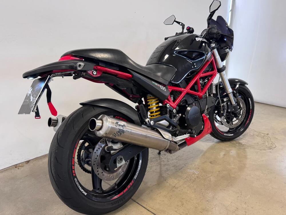 Ducati Monster 695 (2006 - 08) (5)