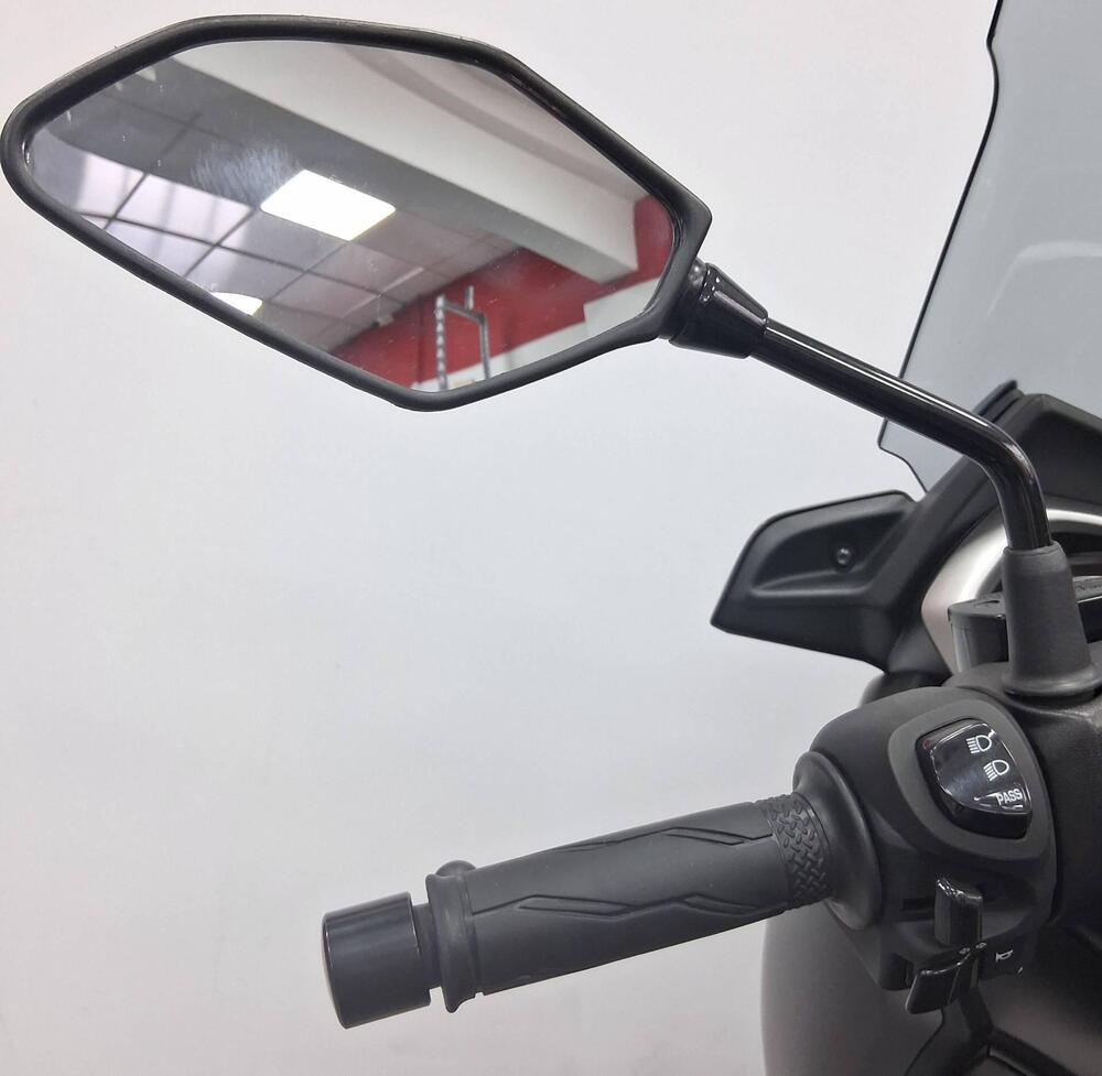 Yamaha X-Max 300 (2021 - 24) (5)