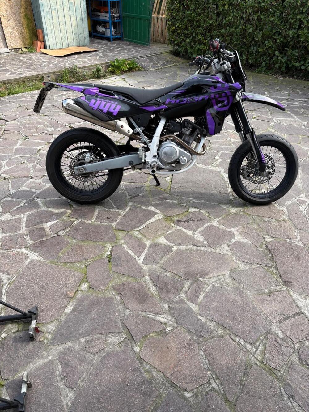 Husqvarna SM 125 (2010 - 12) (5)