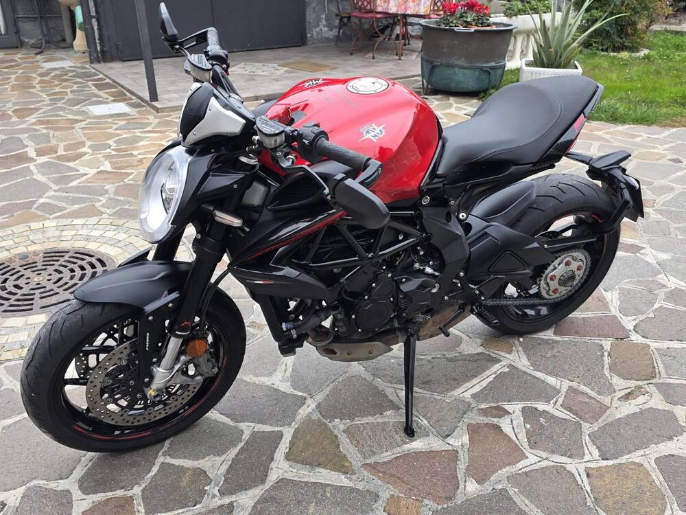 MV Agusta Dragster 800 Rosso (2021 - 23) (4)