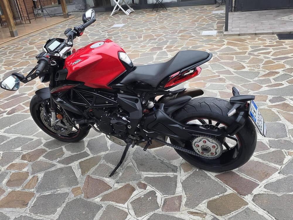 MV Agusta Dragster 800 Rosso (2021 - 23) (5)