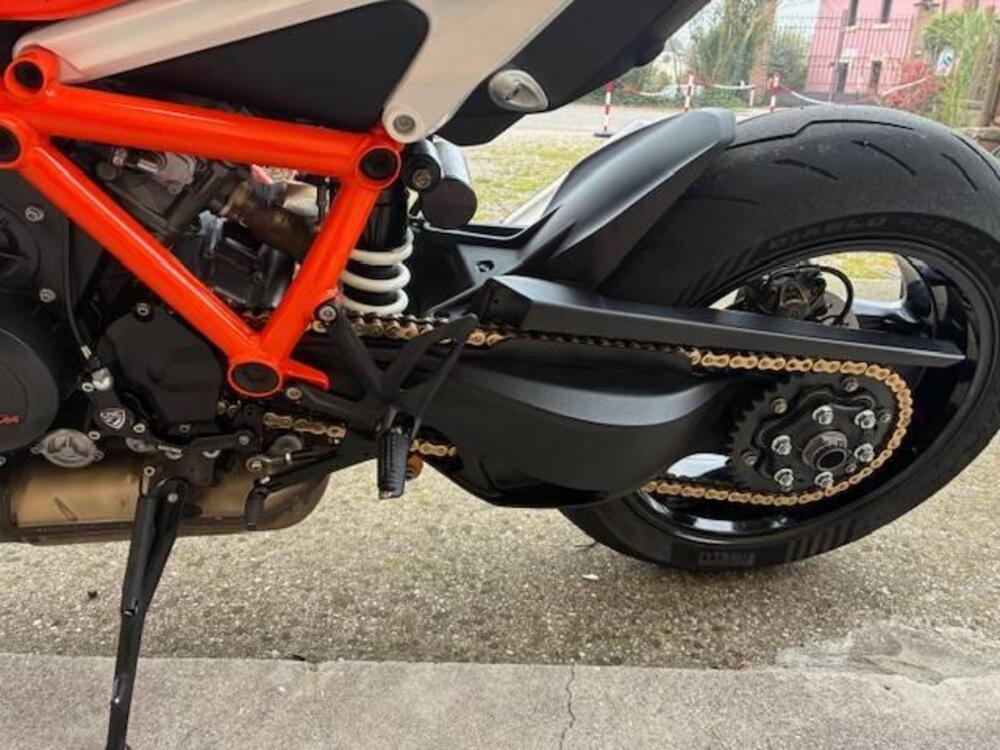 KTM 1290 Super Duke R (2020) (3)