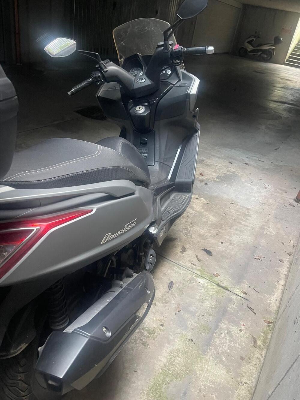 Kymco Downtown 350i ABS (2015 - 17) (6)