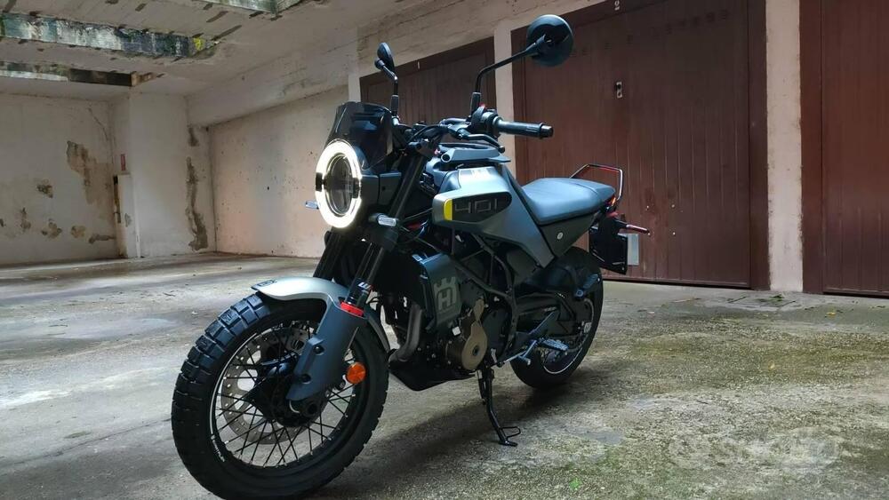 Husqvarna Svartpilen 401 (2024 - 26) (2)