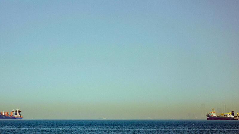 Guerra in Iran: benzina oltre i 2 euro al litro? Ecco cosa rischiamo alla pompa (e non solo)