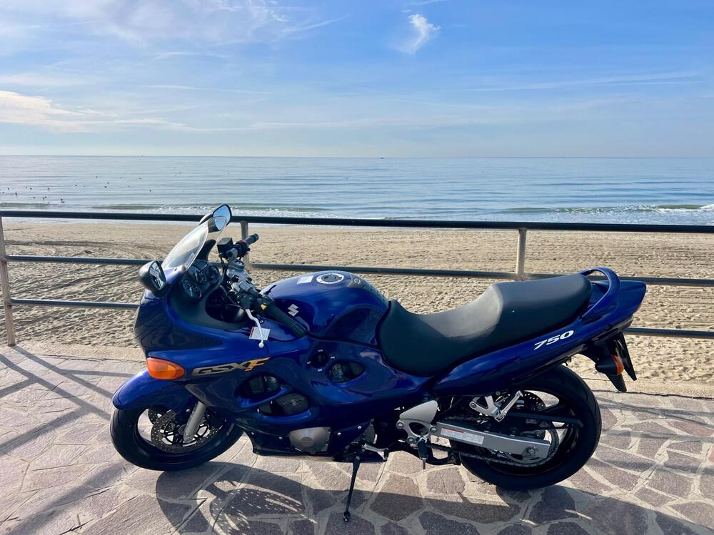 Suzuki GSX 750 F (1999 - 06) (6)