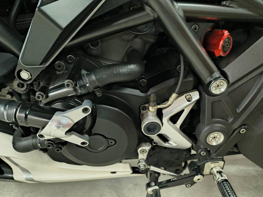 Ducati Diavel 1200 (2010 - 13) (8)