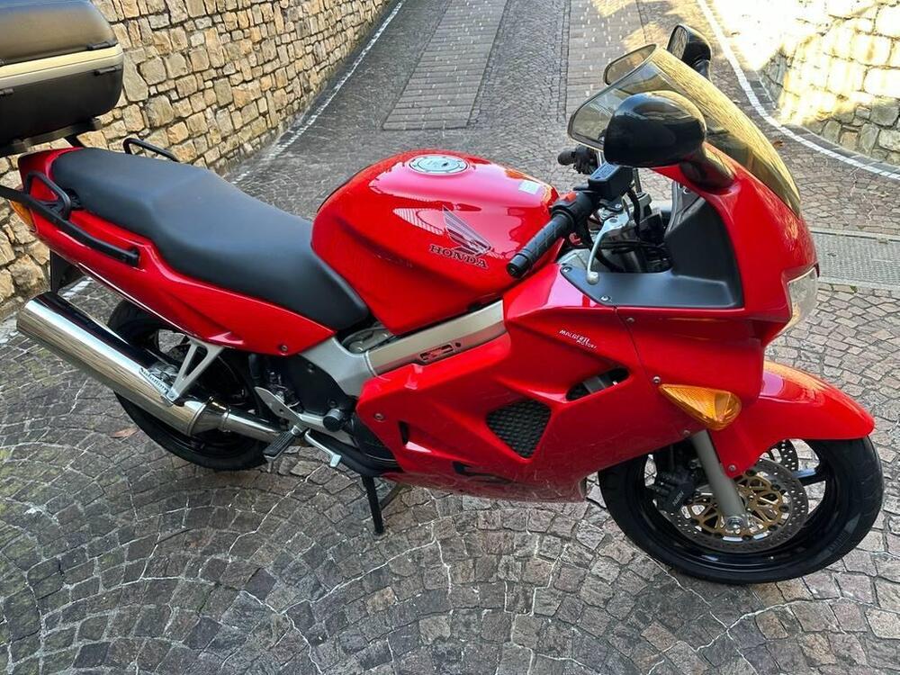 Honda VFR 800 (12)