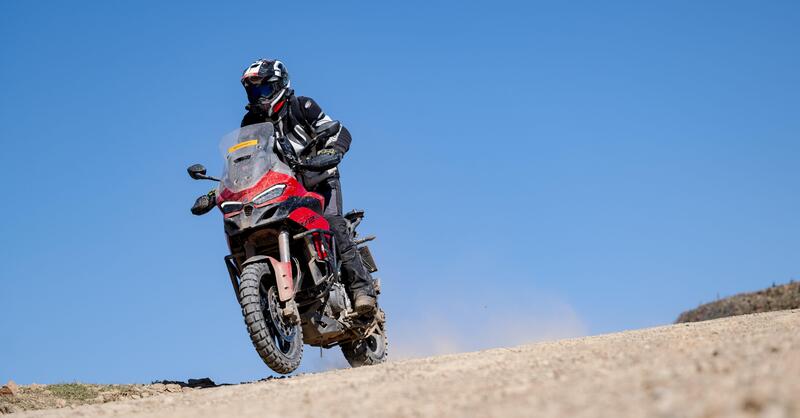 Test TKC 80&sup2;: una nuova era della gomma travel enduro secondo Continental 