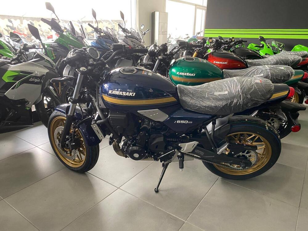 Kawasaki Z 650 RS (2025 - 26) (2)
