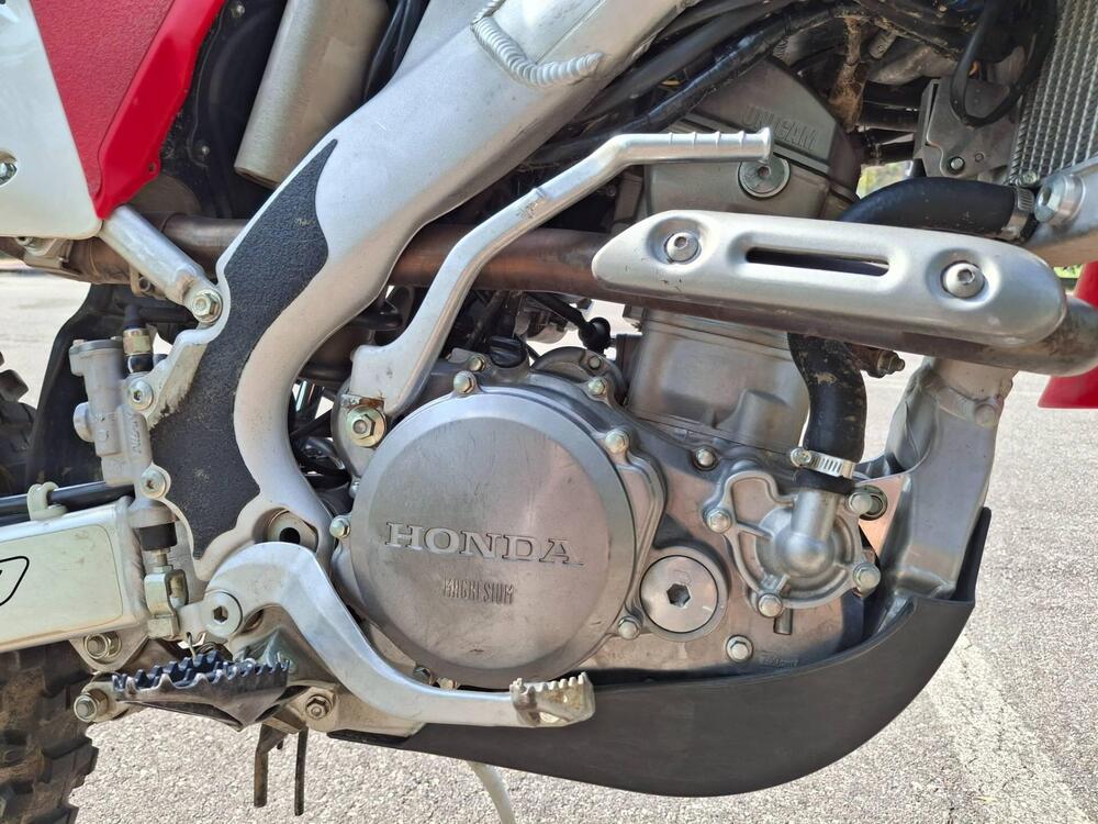 HM CRE F 300 X (2012) (9)