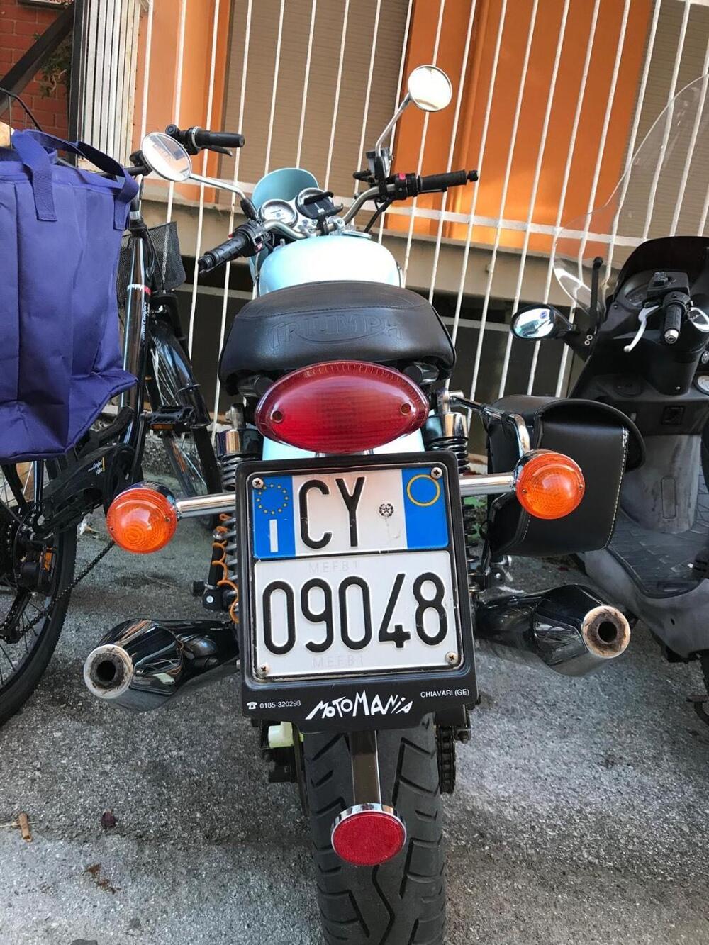 Triumph Thruxton 900 (2004 - 15) (3)