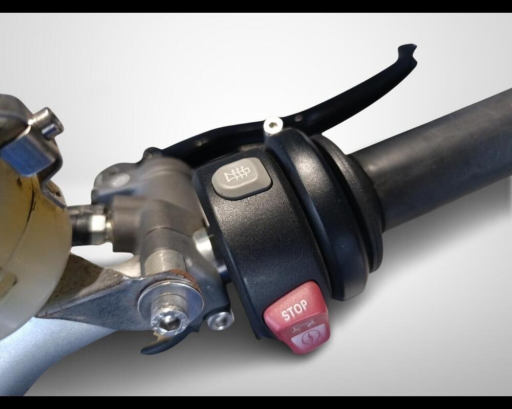 Bmw F 800 R (2015 - 16) (11)