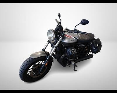 Moto Guzzi V9 Bobber (2016 - 18) usata