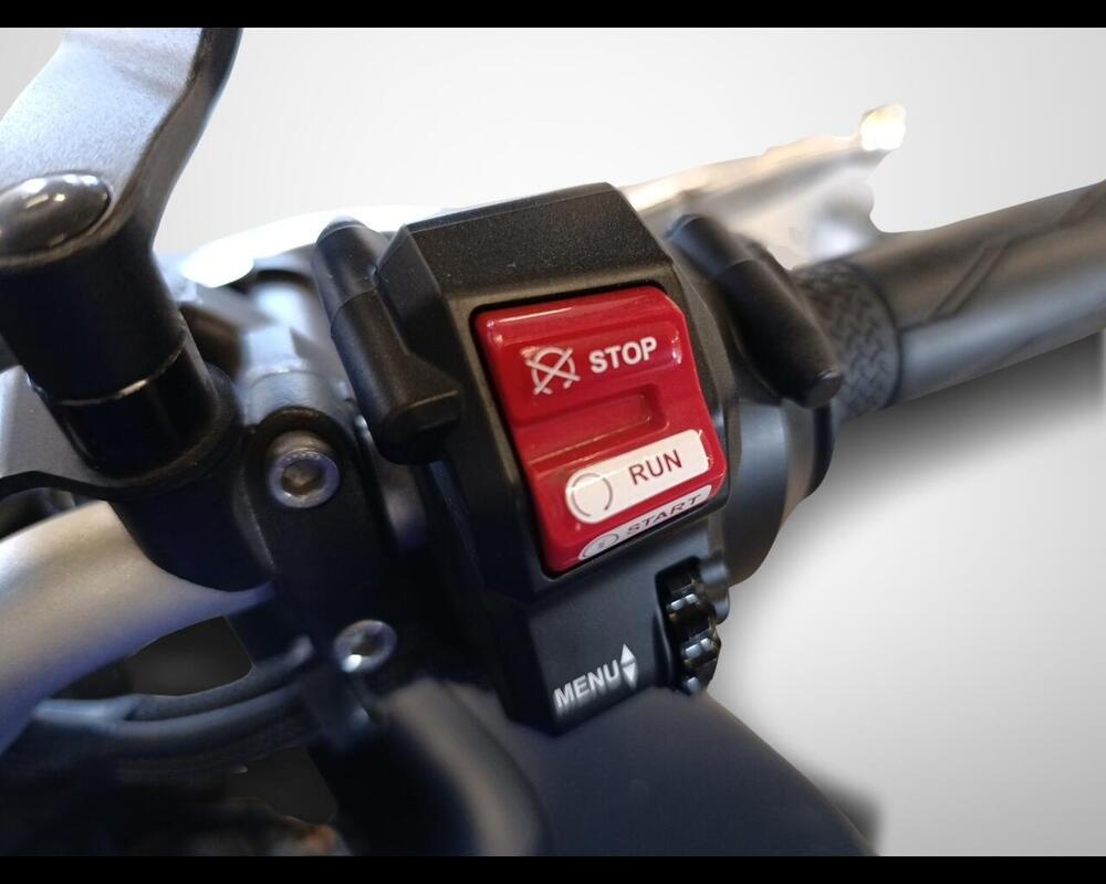 Yamaha MT-10 (2022 - 26) (10)