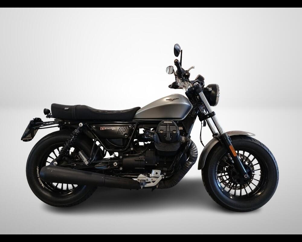 Moto Guzzi V9 Bobber (2016 - 18) (5)